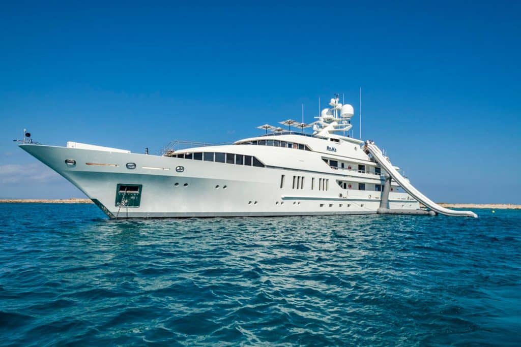 203-foot superyacht RoMa