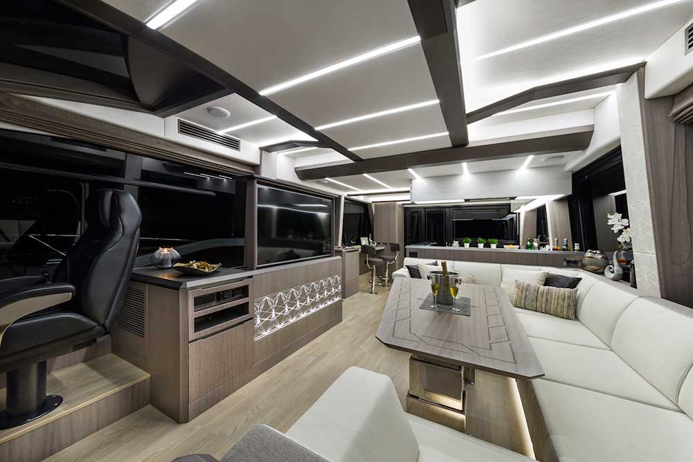 Galeon 640 Fly