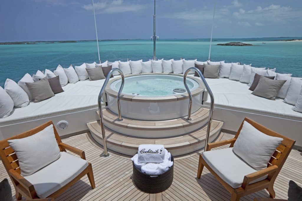 Cocktails, yacht charter