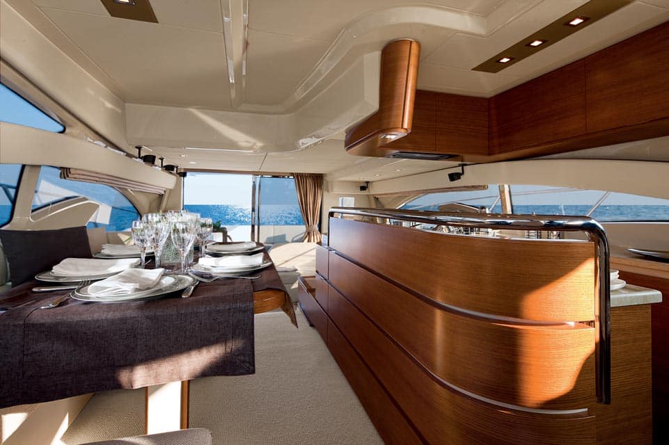 60 foot flybridge yacht