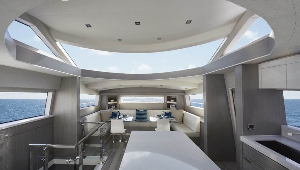 Hatteras 70 M/Y