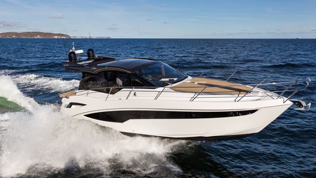 Galeon 425 HTS