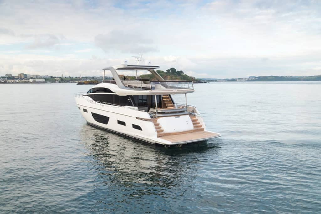 Princess Yachts Y85