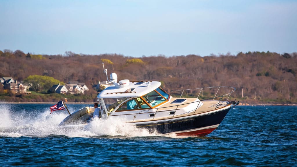 Hunt Yachts Surfhunter 29