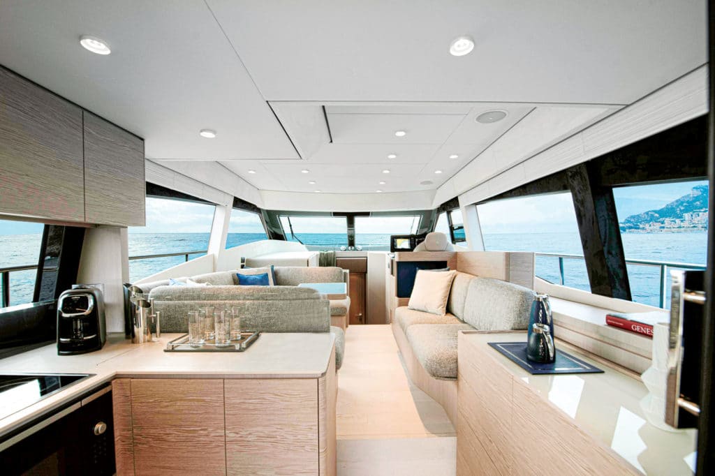 Ferretti Yachts 500