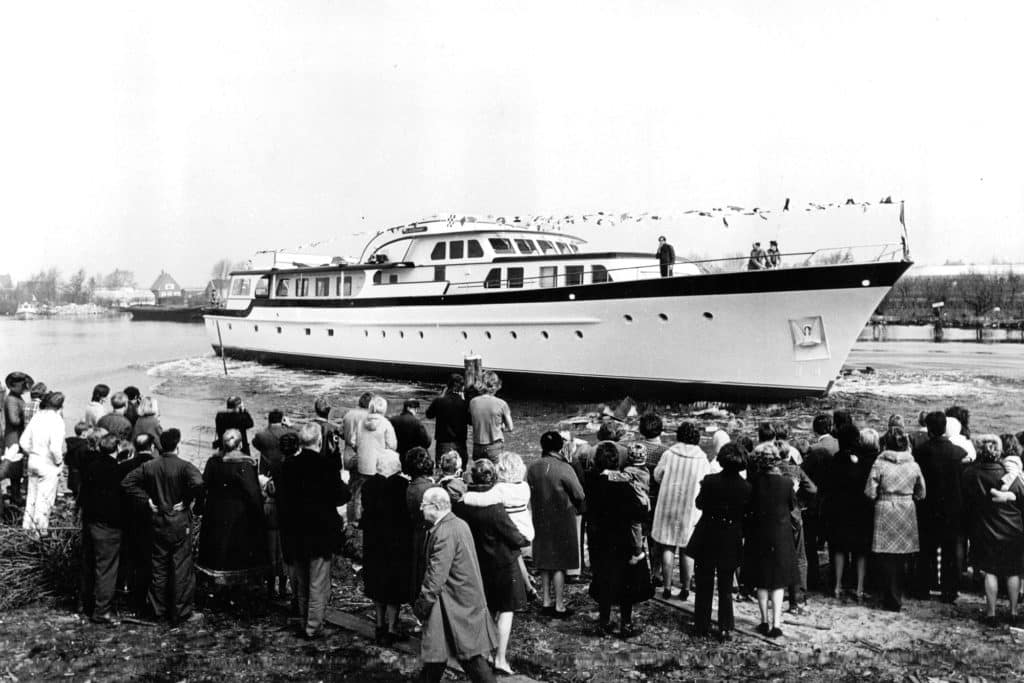 123-foot Feadship Blackhawk