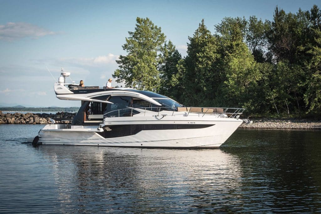 Galeon 510 Skydeck