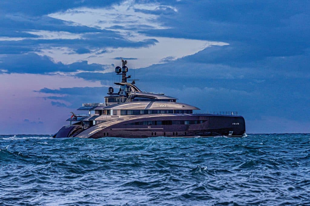 CRN M/Y 137