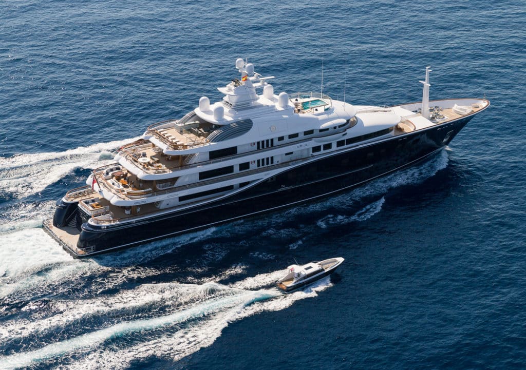 Aquila, Yacht