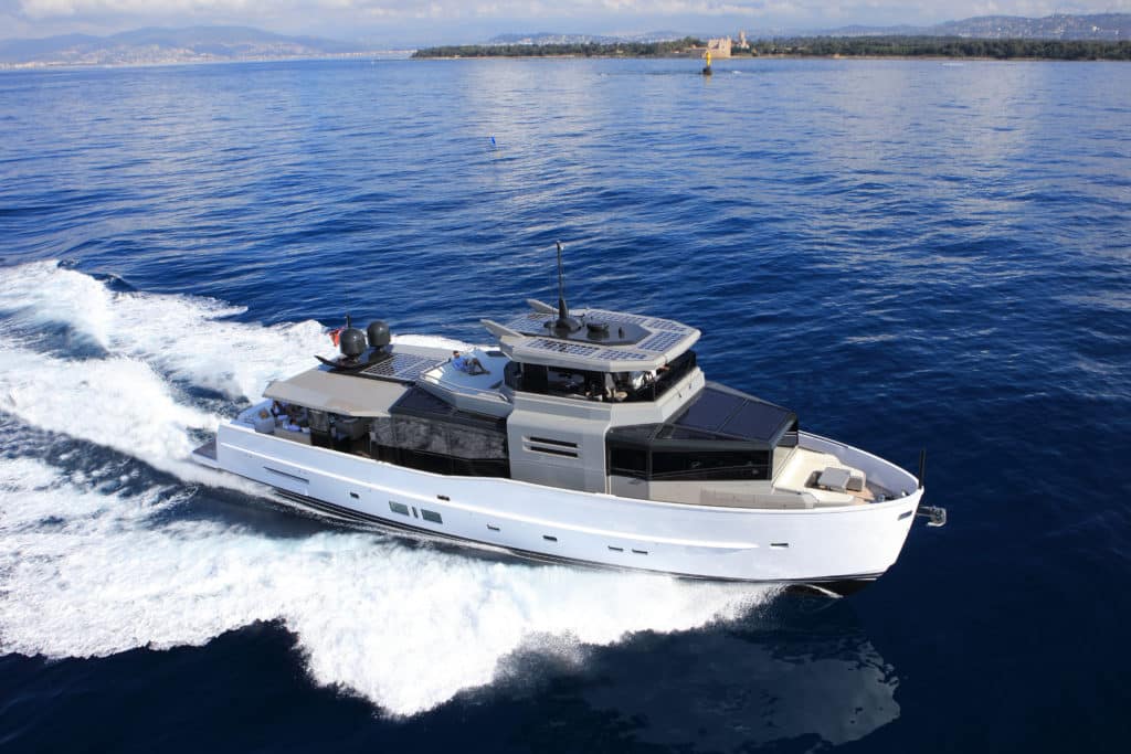 Arcadia 85S, Arcadia Yachts