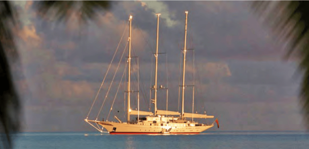 yacht Athena