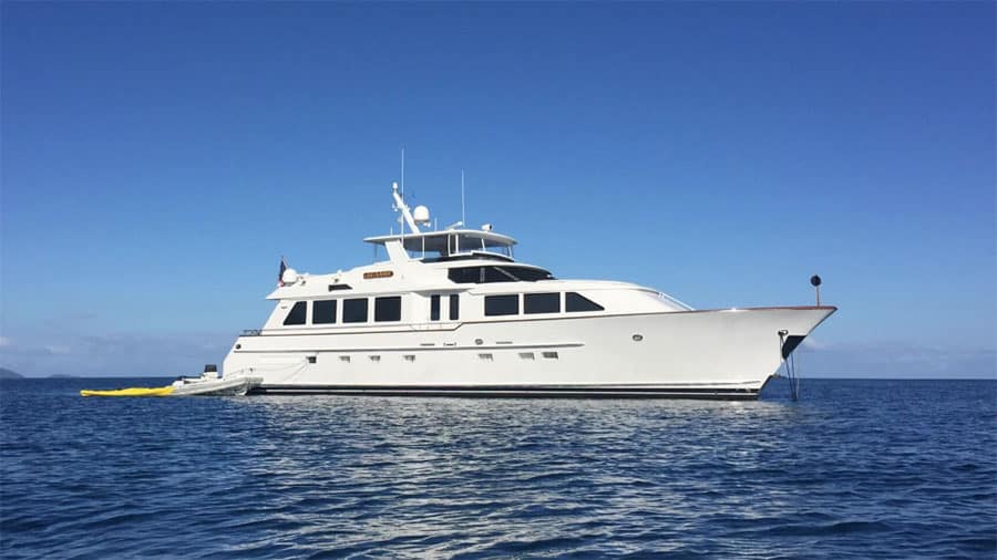 26 North Yachts burger