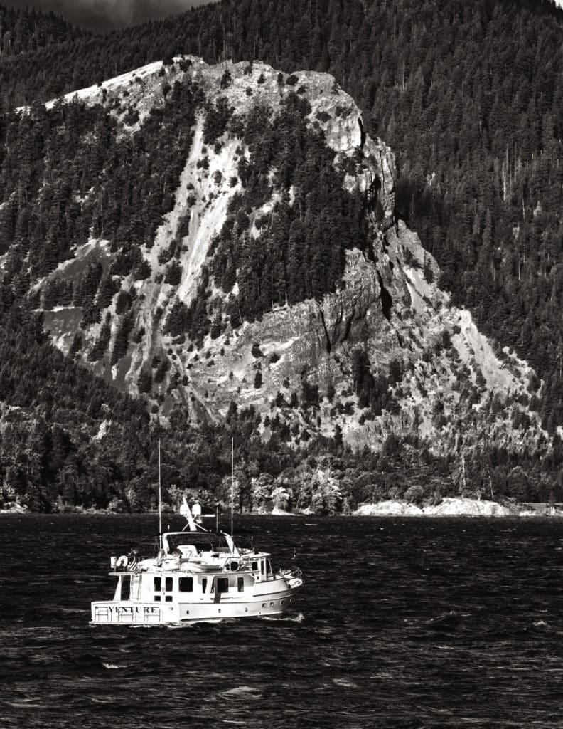 Columbia River Gorge, Cruising