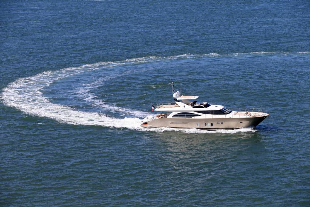 Couach Yachts, 2305 Fly