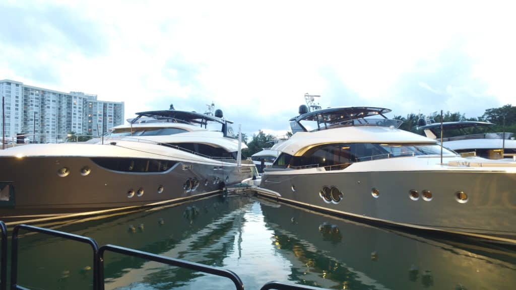 Yachts Miami Beach