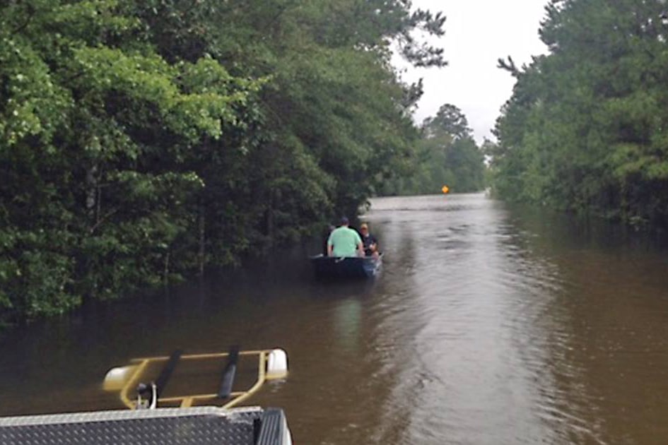 Hurricane Harvey, Evinrude