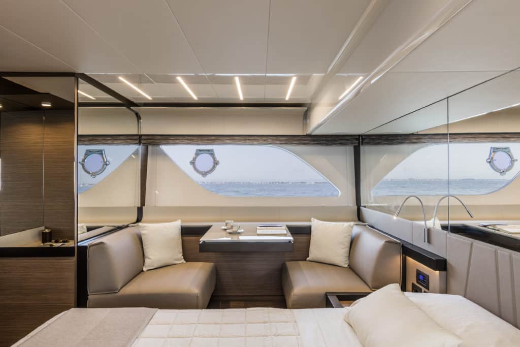 Ferretti 550 Yacht