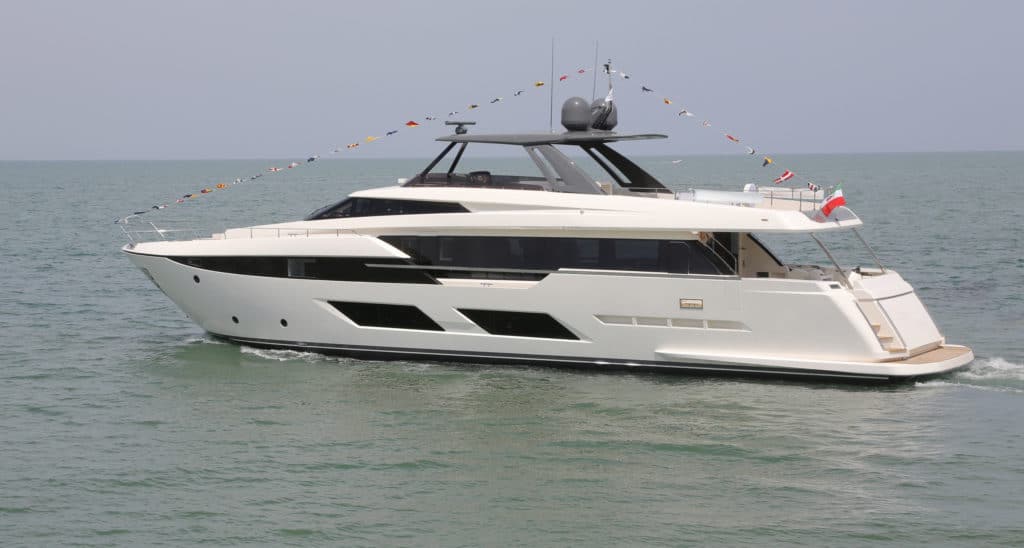 Ferretti 920