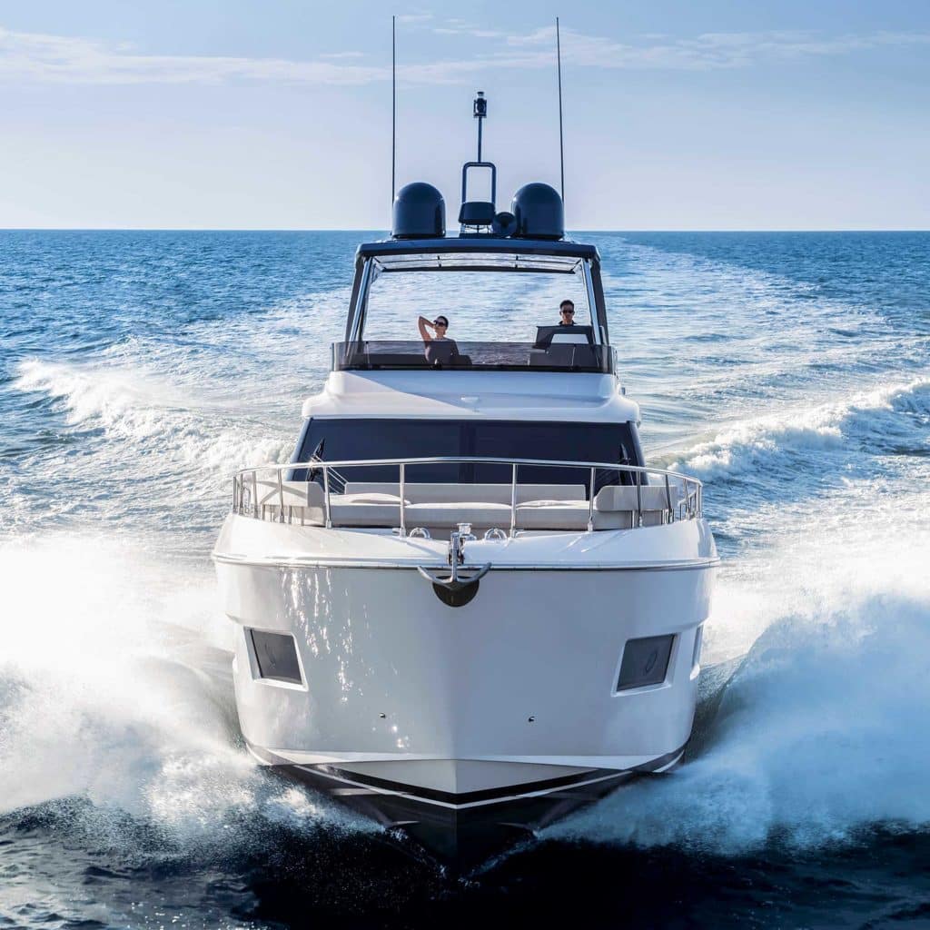 Ferretti Yachts 670