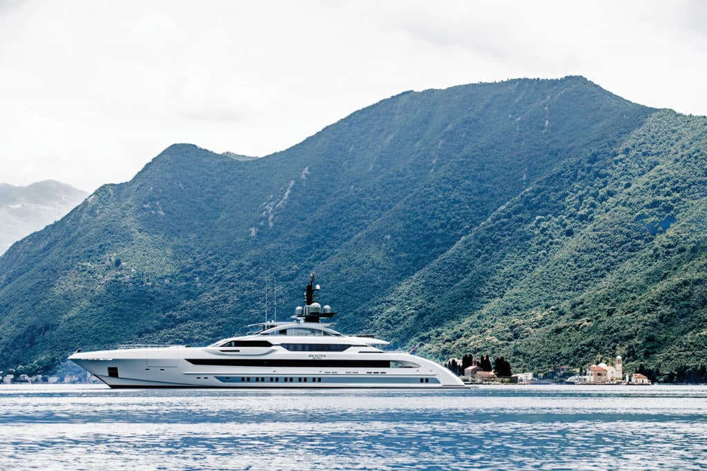 Heesen, Galactica Super Nova