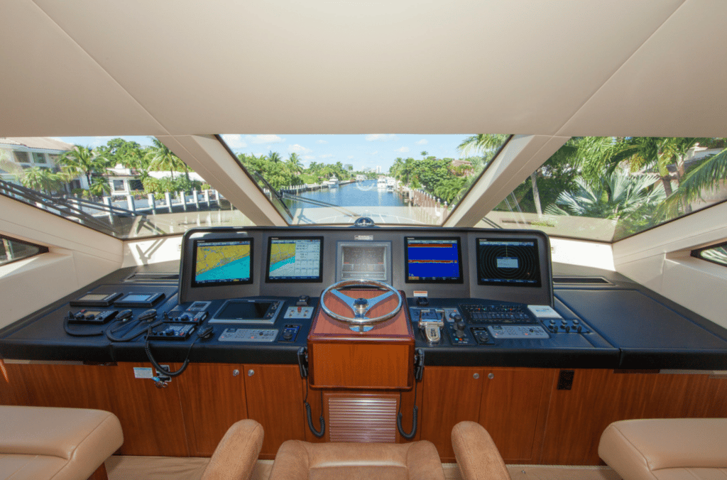 Hatteras 77 yacht Seas the Day