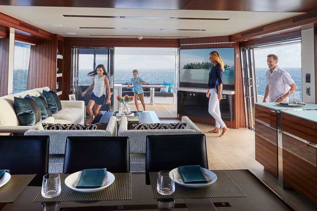 Hatteras M90 Panacera, Hatteras Yachts, FLIBS