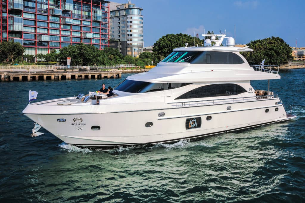 Horizon E75, Horizon Yachts