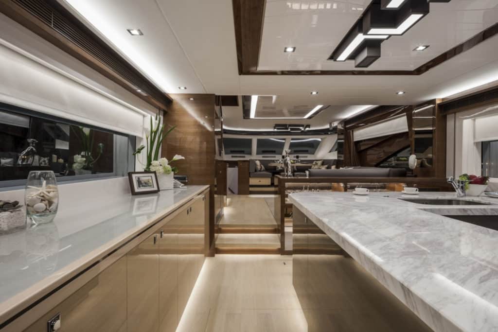 Horizon E75, Horizon Yachts