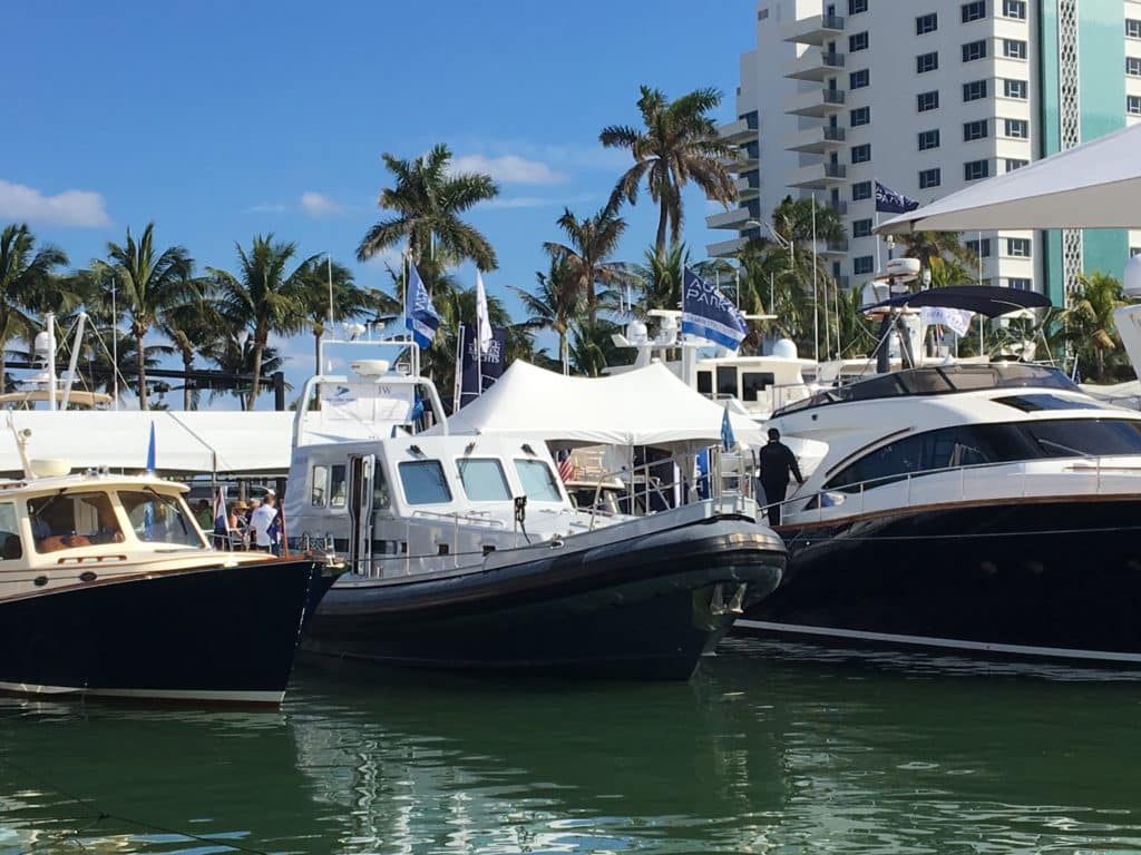 Yachts Miami Beach