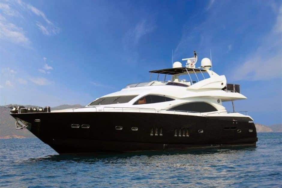 Sunseeker, Leading Fearlessly, Worth Avenue Yachts