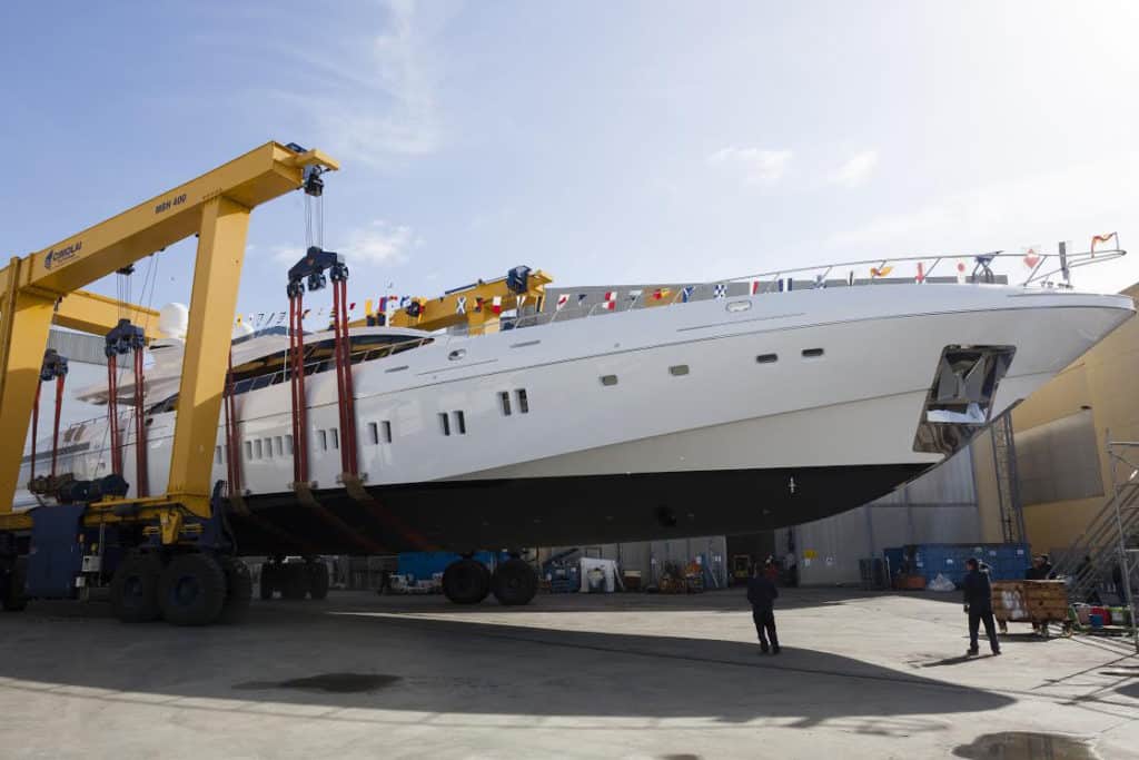 Mangusta, Superyacht