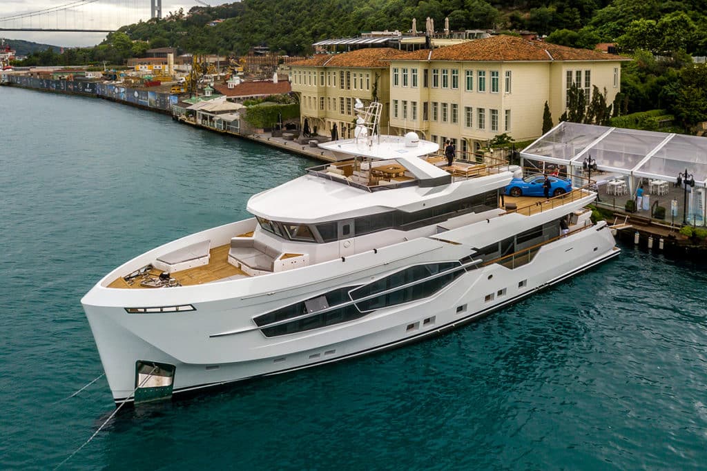 Numarine 32XP, Explorer, Superyacht