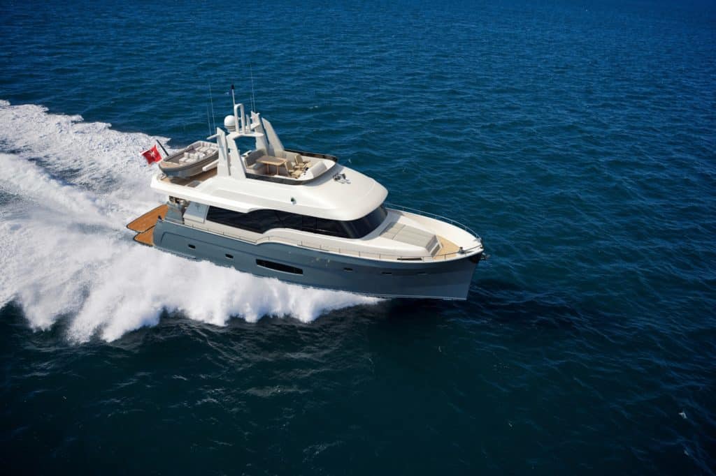 550 Trident by Outer Reef Yachts
