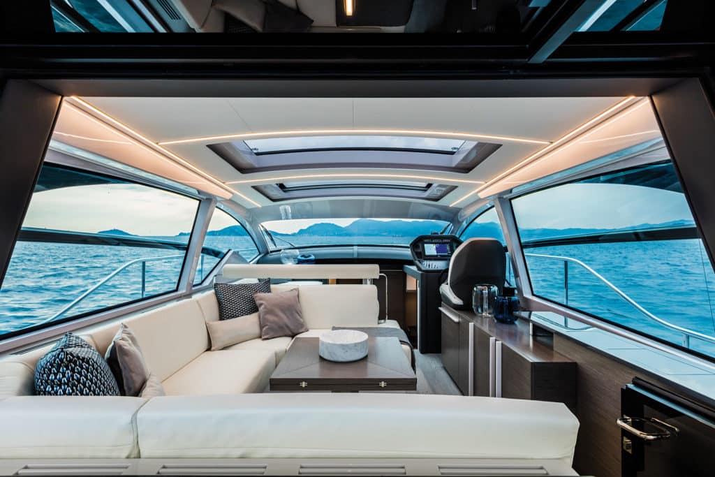 Pershing Yachts, Pershing 5X