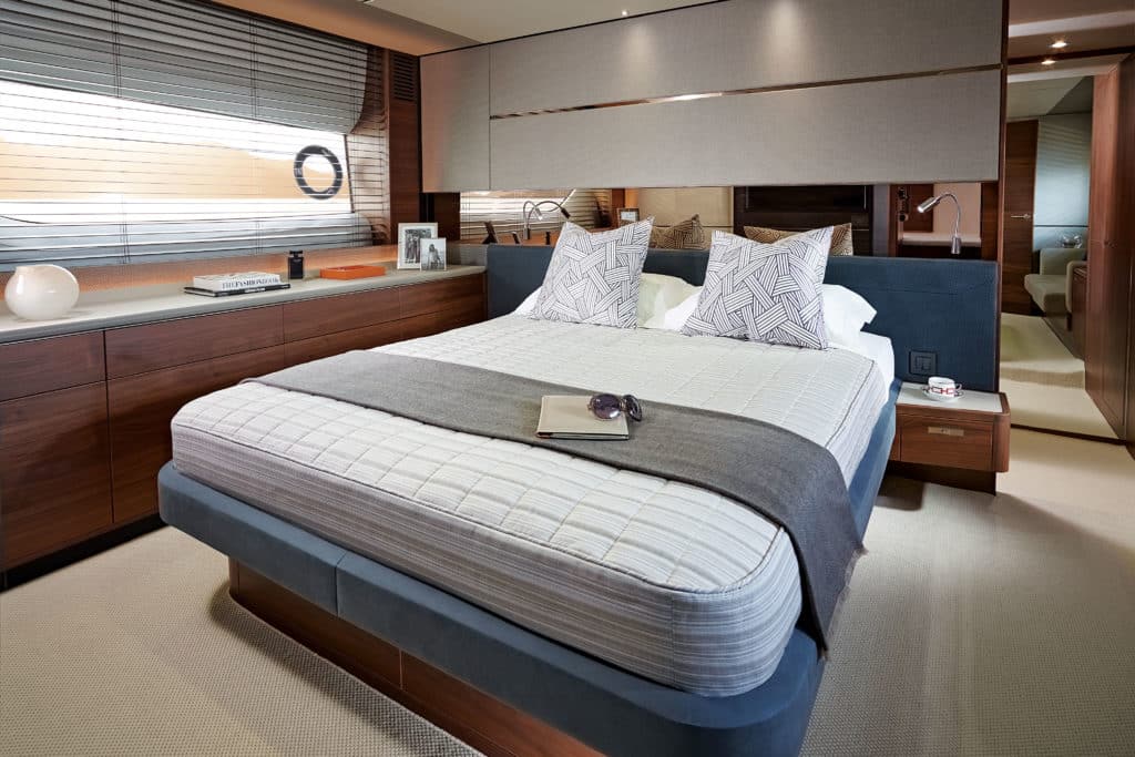 Princess Yachts, Princess S65