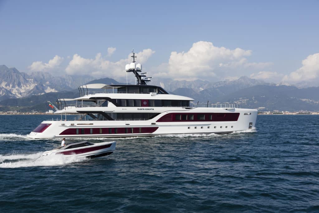 Quinta Essentia, Admiral Yachts