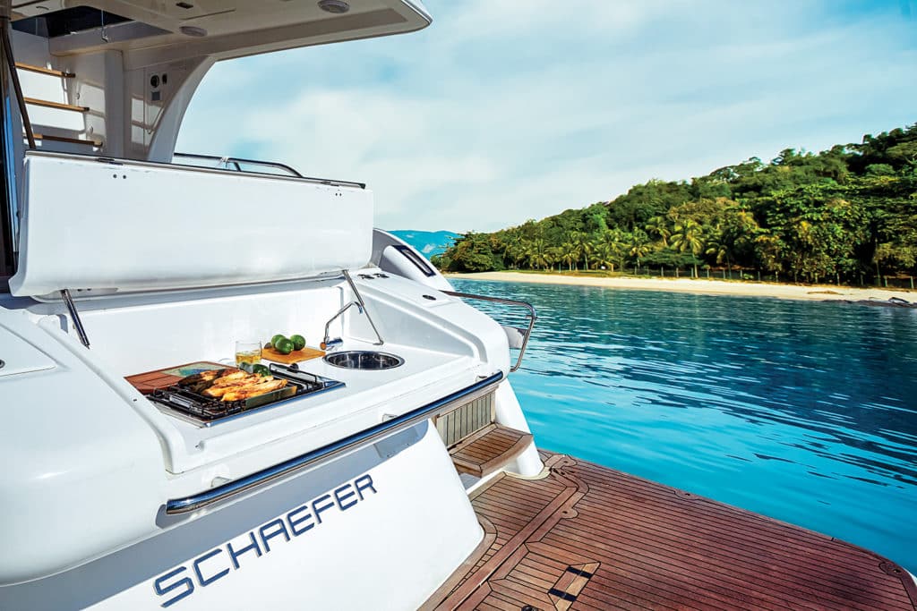 Schaefer 560, Schaefer Yachts