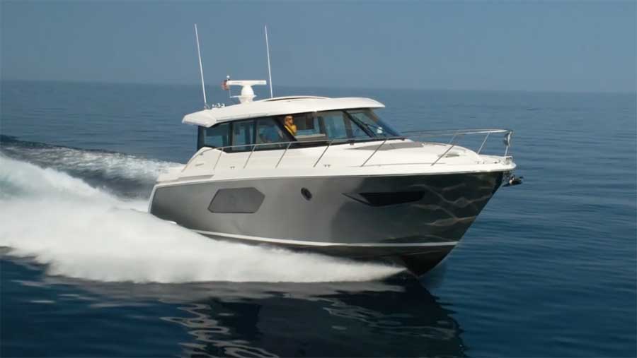 tiara yachts 49