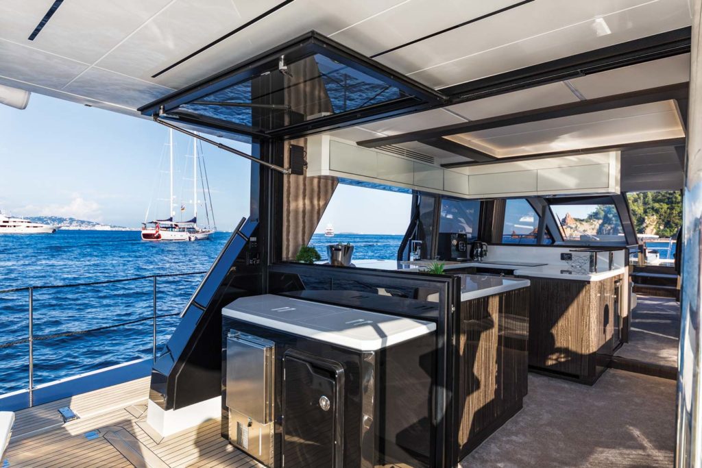 Galeon 650 Skydeck