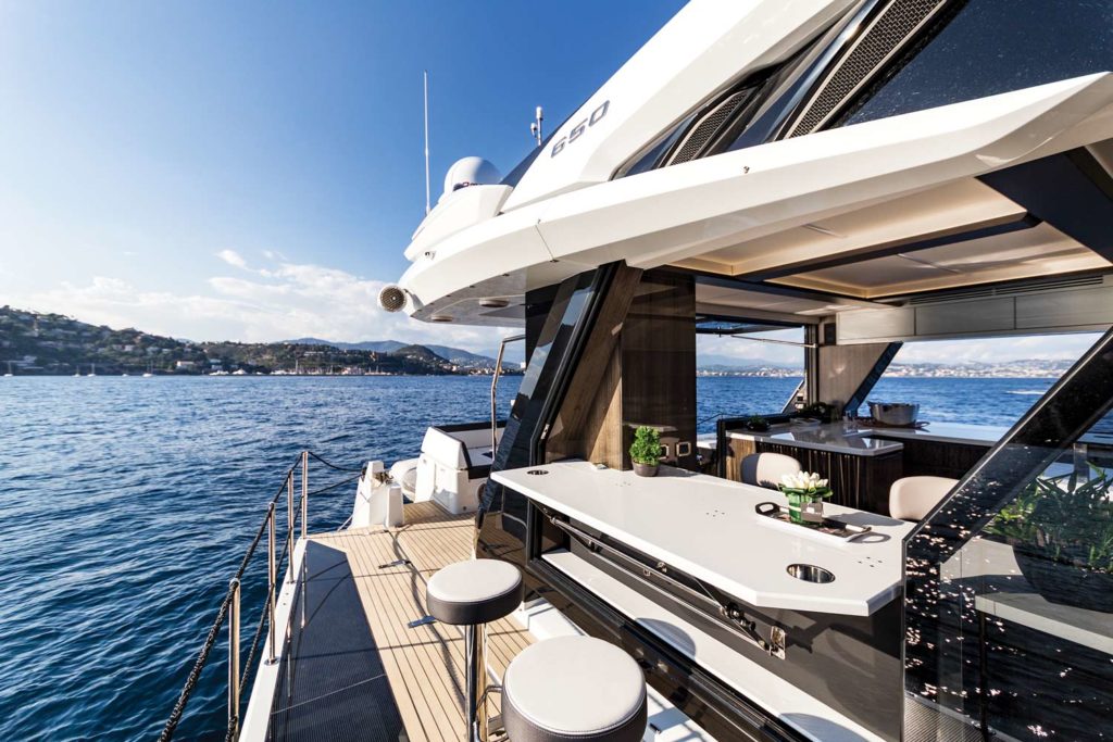 Galeon 650 Skydeck