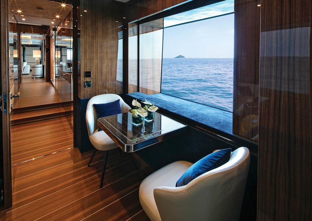 Mangusta yacht interior