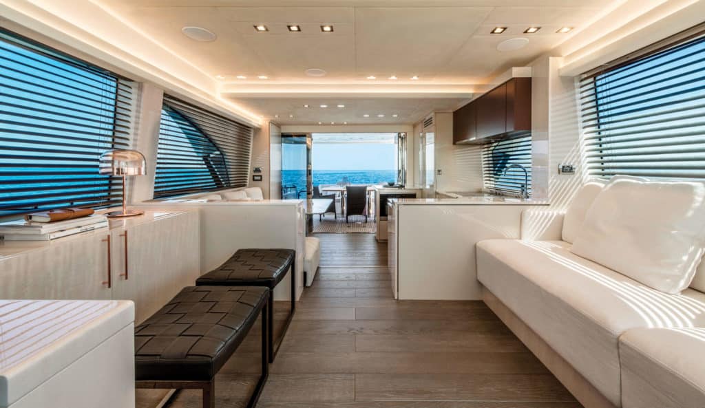 Monte Carlo Yachts 66 lounge