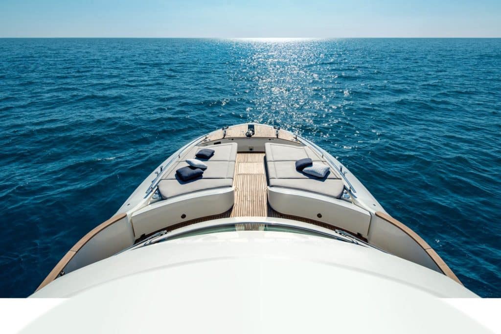 Monte Carlo Yachts 66 deck