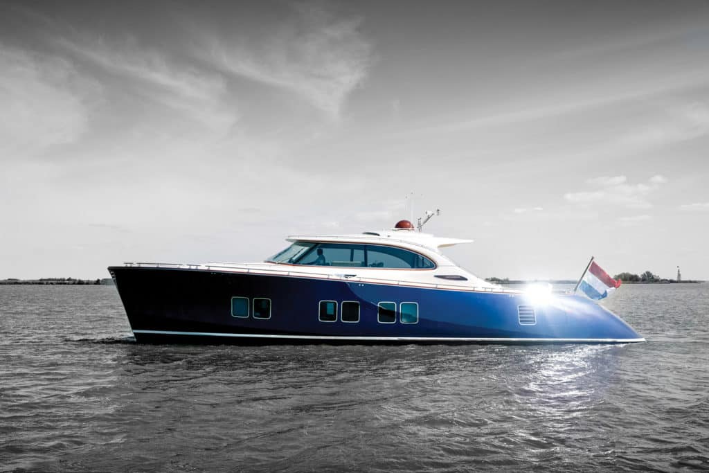 Zeelander Z72 yacht side profile