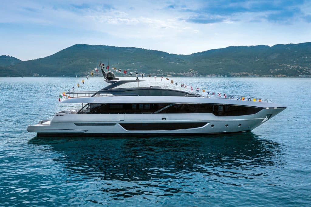 Riva 102 Corsaro Super