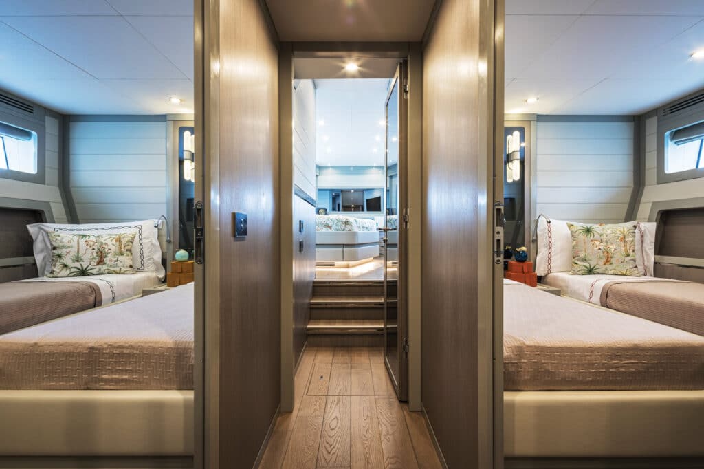 Sirena Yachts 78 interior