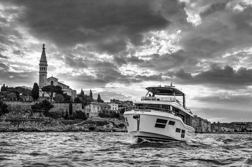 Beneteau Grand Trawler 62