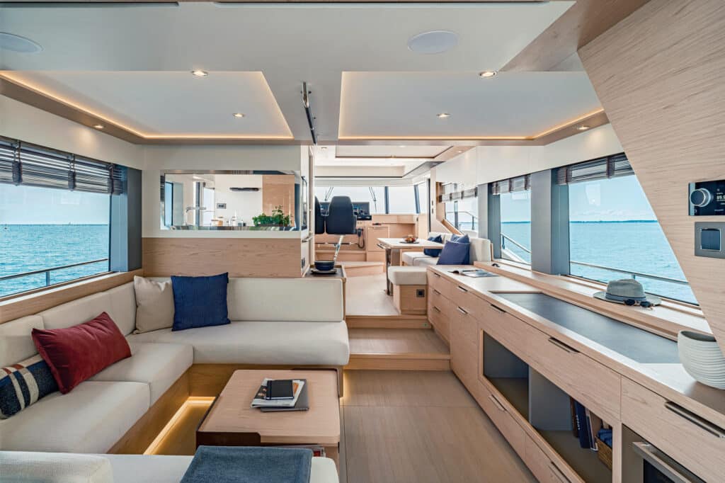 Beneteau Grand Trawler 62 interior