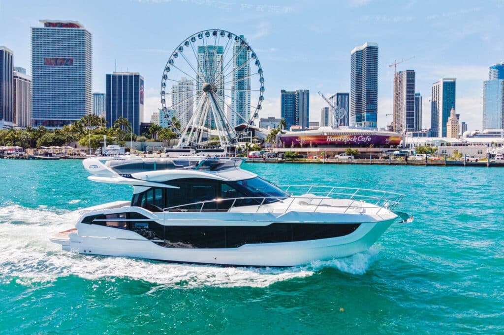 Galeon 440 Fly