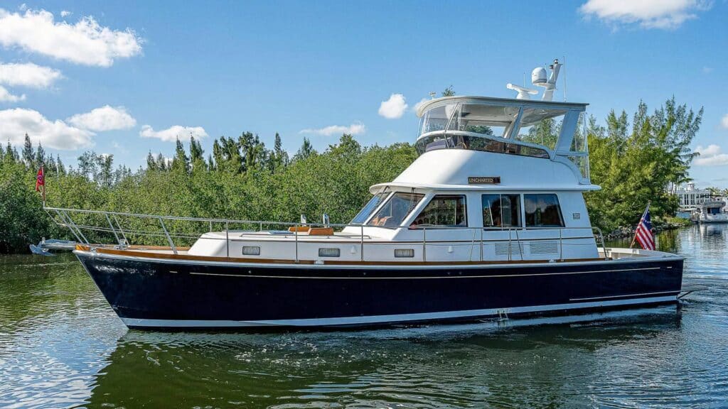 Grand Banks 47 Eastbay Flybridge